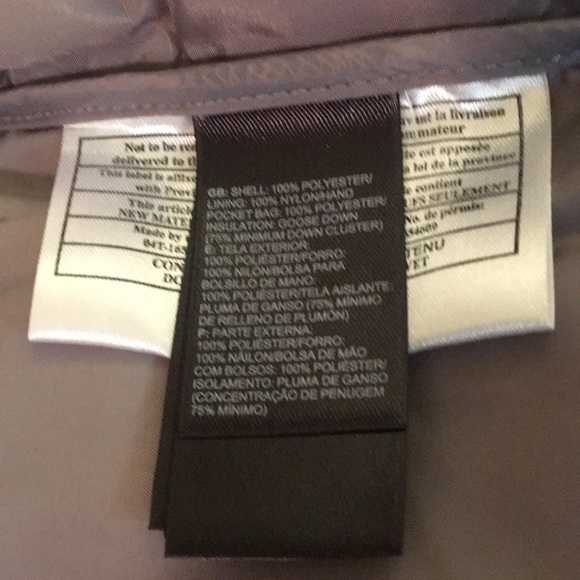 The North Face 550 White & Pink Puffer Vest - Picture 9 of 10